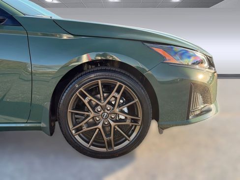 New 2025 Nissan Altima 2.5 SR image 10