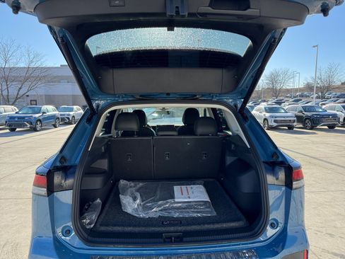 New 2025 Volkswagen Tiguan SE image 5