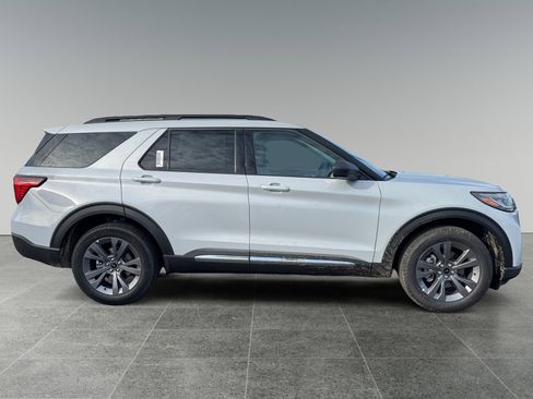 New 2025 Ford Explorer Active w/ Active Comfort Package image 6