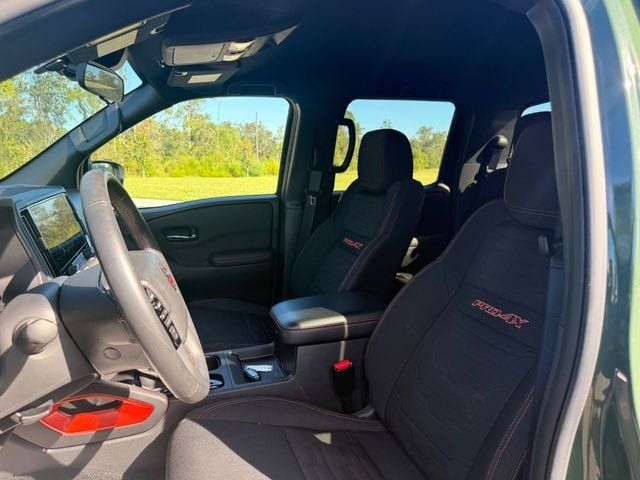 Used 2025 Nissan Frontier PRO-4X AWD/4WD image 9