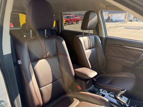 Used 2018 Mitsubishi Outlander SEL AWD/4WD image 15