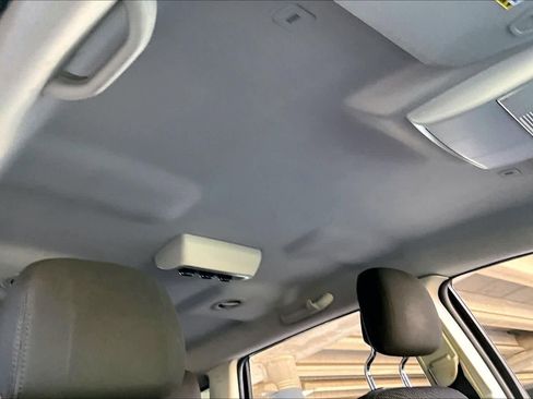 Used 2019 Dodge Journey SE image 13