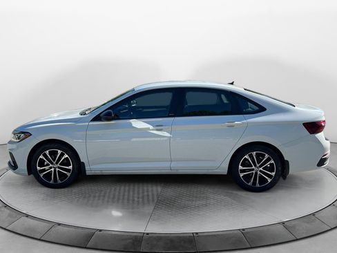 Certified 2026 Volkswagen Jetta Sport FWD image 4