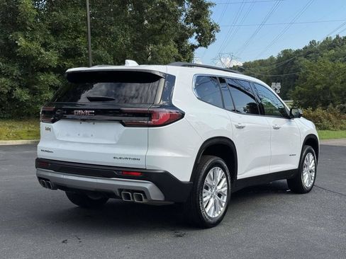 Used 2026 GMC Acadia Elevation w/ Elevation Premium Package FWD image 23