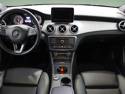 Used 2017 Mercedes-Benz GLA 250 image 19