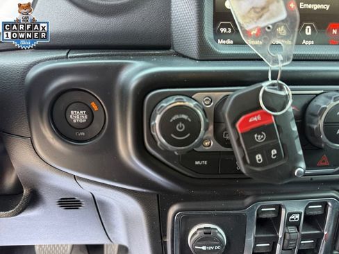 Used 2022 Jeep Gladiator Overland w/ Popular Equipment Package AWD/4WD image 29