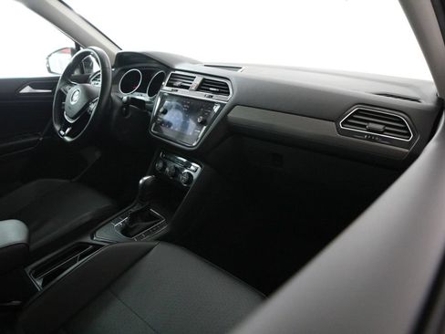 Used 2020 Volkswagen Tiguan SE FWD image 52