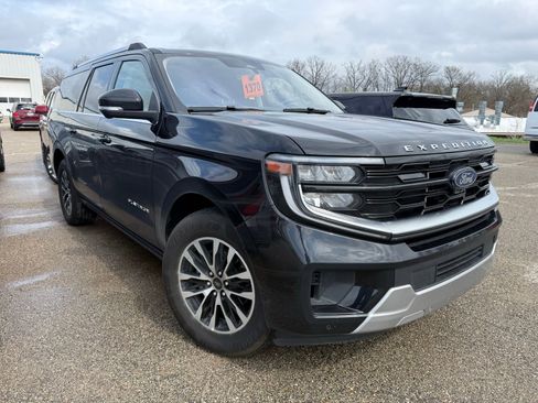 Used 2025 Ford Expedition Max Platinum AWD/4WD image 1