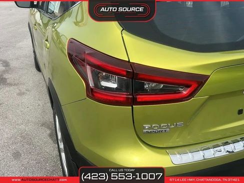 Used 2020 Nissan Rogue Sport SV FWD image 12
