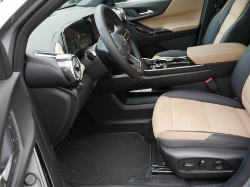 New 2026 Chevrolet Equinox ACTIV image 8