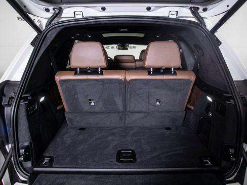 Used 2023 BMW X7 xDrive40i w/ M Sport Package image 11