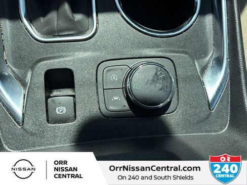 Used 2023 Chevrolet Traverse LS w/ Midnight/Sport Edition AWD/4WD image 31