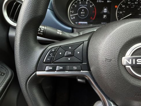 Used 2025 Nissan Versa SV FWD image 27