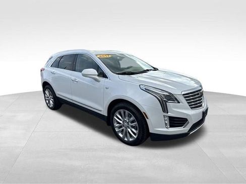 Used 2017 Cadillac XT5 Platinum AWD/4WD image 3