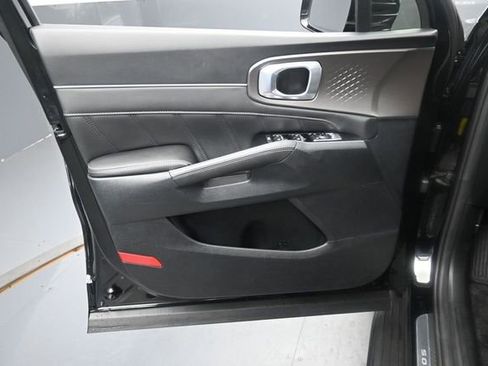 Used 2025 Kia Sorento SX FWD image 22