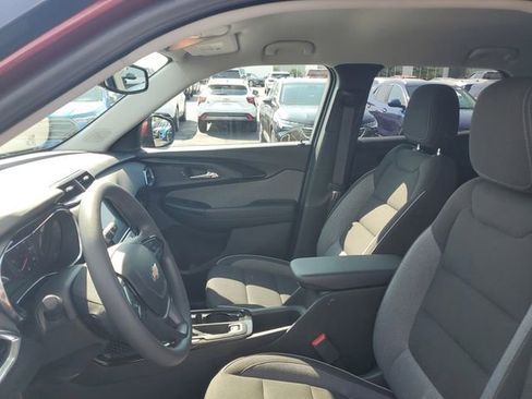 Certified 2023 Chevrolet TrailBlazer LT w/ Convenience Package FWD image 16