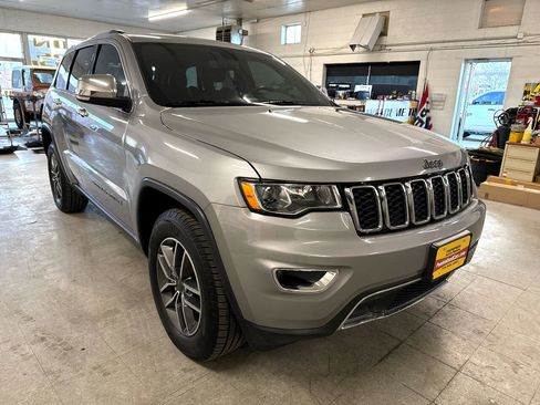 Used 2019 Jeep Grand Cherokee Limited image 68