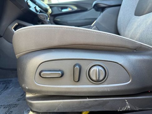 Used 2022 Chevrolet TrailBlazer LT w/ Convenience Package image 10