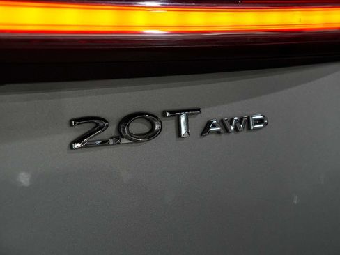 Used 2020 Lincoln Nautilus Reserve w/ Cargo Utility Package AWD/4WD image 12