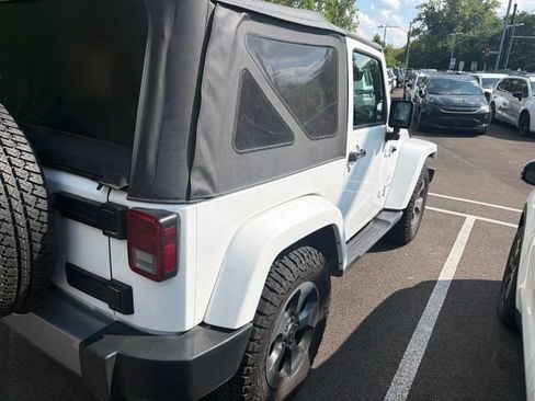 Used 2017 Jeep Wrangler Sahara AWD/4WD image 4