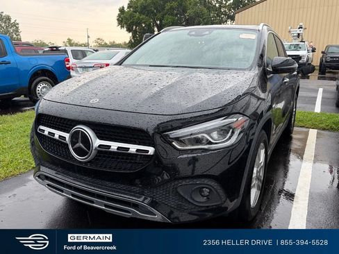 Used 2021 Mercedes-Benz GLA 250 4MATIC w/ Premium Package image 2