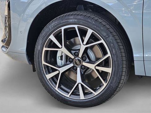 New 2026 Audi Q3 quattro 2.0T AWD/4WD image 9