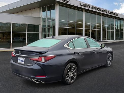 Used 2022 Lexus ES 350 w/ Premium Package image 3
