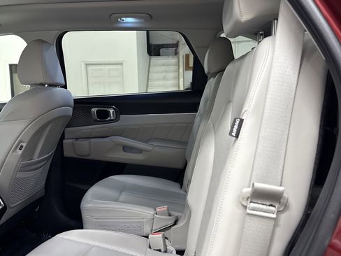Used 2024 Kia Sorento SX image 13