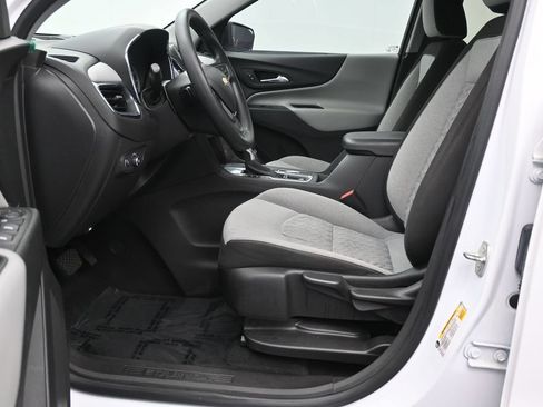 Used 2023 Chevrolet Equinox LS FWD image 13