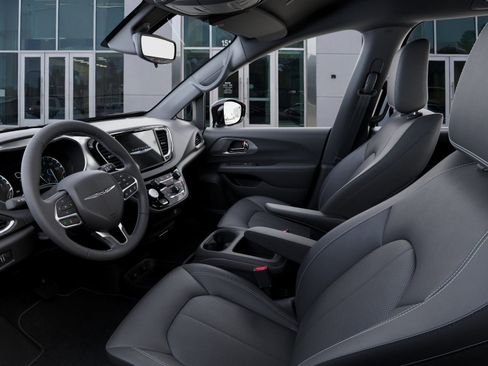 New 2026 Chrysler Voyager LX image 22