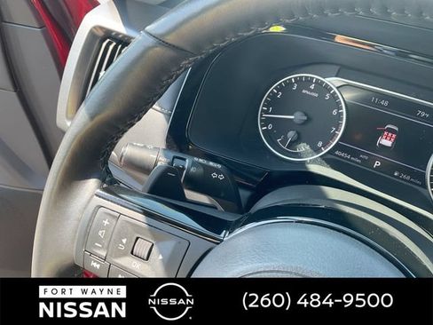Used 2023 Nissan Pathfinder SL w/ Black Appearance Package AWD/4WD image 24