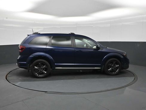 Used 2020 Dodge Journey Crossroad w/ Popular Equipment Group FWD image 9