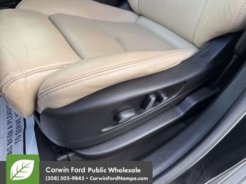 Used 2017 Cadillac XT5 FWD image 27