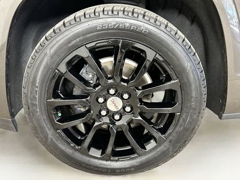 Used 2020 GMC Acadia Denali w/ Technology Package image 8