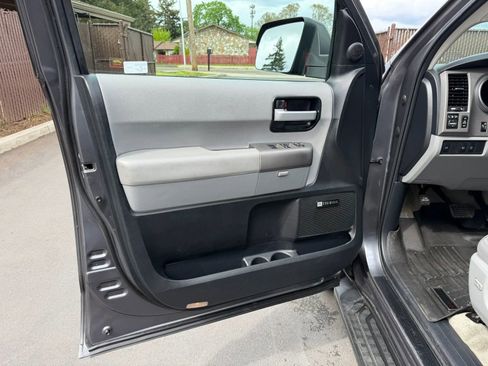 Used 2011 Toyota Sequoia Limited image 9