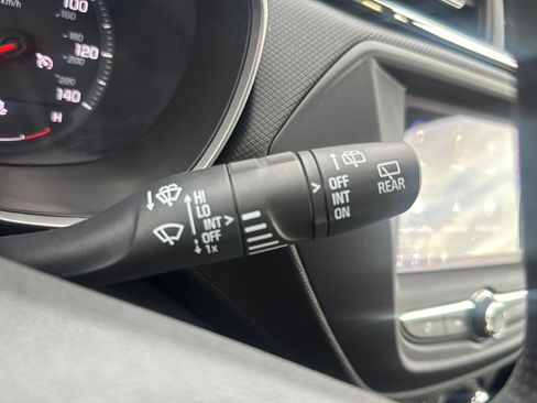 Used 2023 Chevrolet TrailBlazer LS image 29