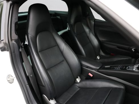 Used 2018 Porsche 911 Targa 4 GTS AWD/4WD image 16