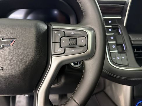 Used 2024 Chevrolet Tahoe Z71 w/ Luxury Package AWD/4WD image 23