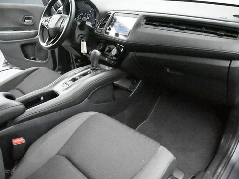 Used 2019 Honda HR-V Sport image 17