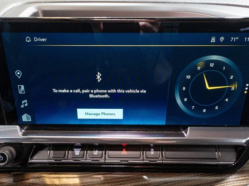 Used 2024 Chevrolet Silverado 2500 LT w/ Convenience Package image 19