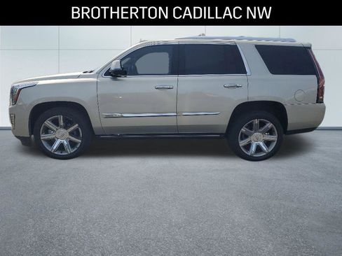 Used 2016 Cadillac Escalade Premium AWD/4WD image 2