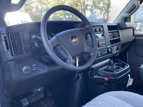 New 2025 Chevrolet Express 3500 w/ Power Convenience Package image 30