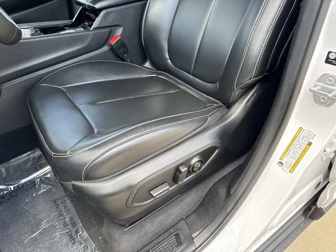 Used 2023 Jeep Grand Cherokee Limited AWD/4WD image 21