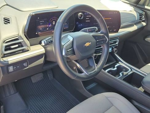 Certified 2025 Chevrolet Traverse LT FWD image 20