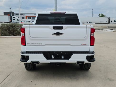 Certified 2022 Chevrolet Silverado 1500 RST w/ Z71 Off-Road Package AWD/4WD image 4