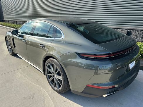 Used 2026 Porsche Panamera RWD image 3