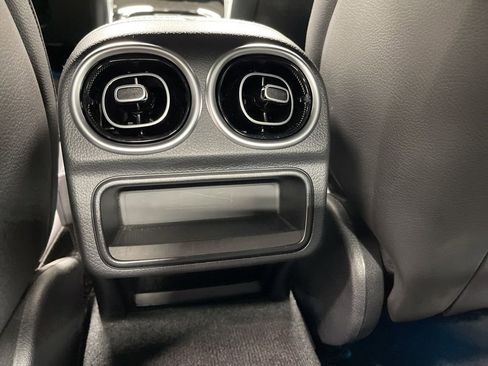 Used 2025 Mercedes-Benz C 300 4MATIC Sedan image 27