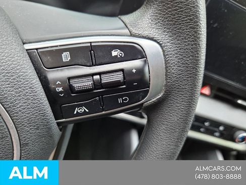 Used 2025 Kia Sportage LX FWD image 24