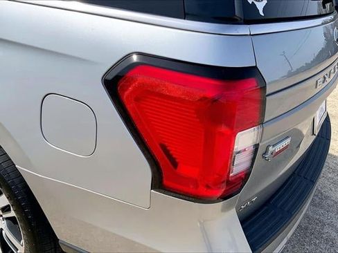 Used 2022 Ford Expedition XLT image 29