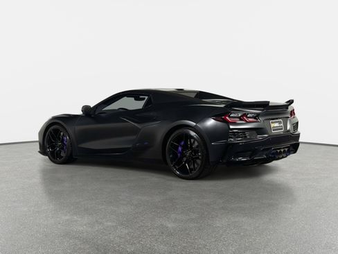 Used 2025 Chevrolet Corvette Z06 RWD image 5